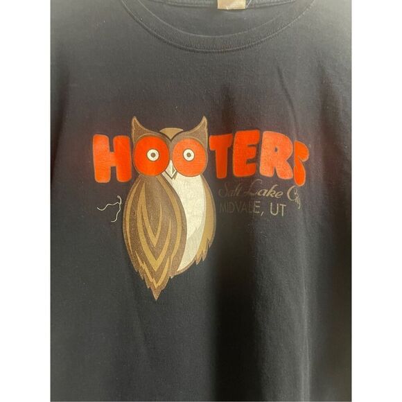 Fruit Of The Loom Hooters Men's Black Salt Lake City Short Sleeve T-Shirt 2XL - Picture 11 of 16